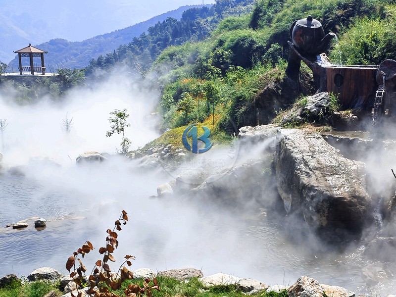 云南宣威泥珠河大峡谷雾森造景